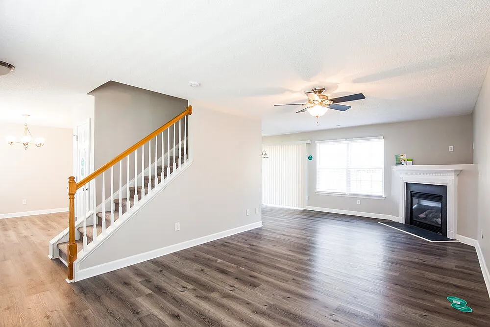 4 bed, 2.5 bath, 1732 sqft, $2,910 — Photo 4