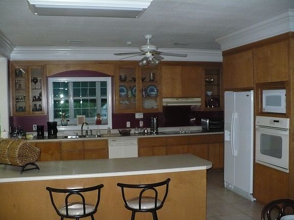 View from dining into kitch