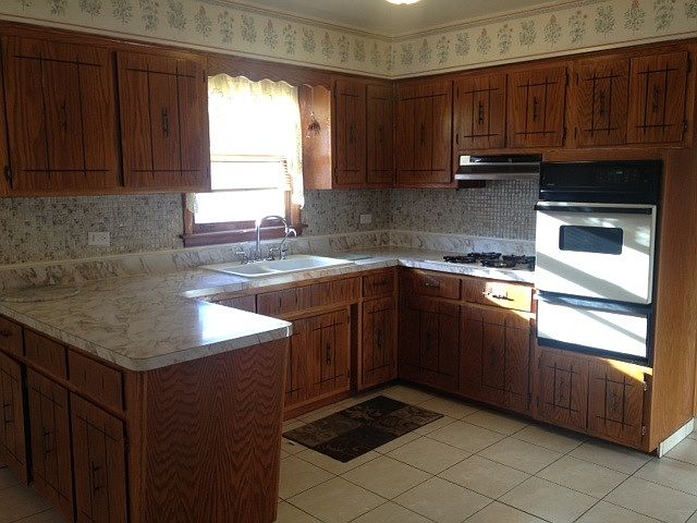 2nd image of 5911 W Leland Ave #G