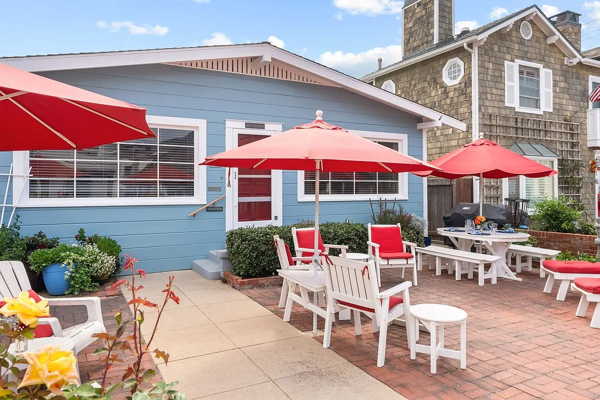 3 bed, 1.5 bath, 1320 sqft, $11,500 — Photo 1