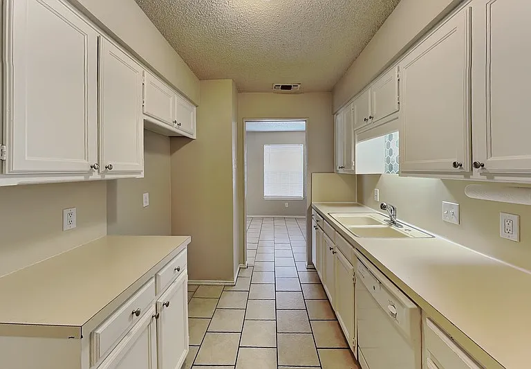 5006 Norma St — Photo 12