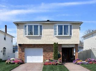 269 Park St, Staten Island, NY 10306