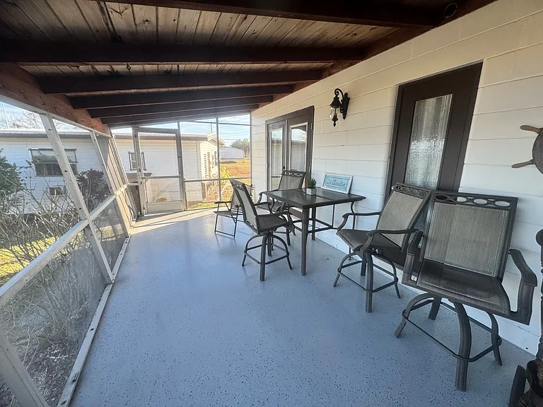 734 Memorial Dr — Photo 49