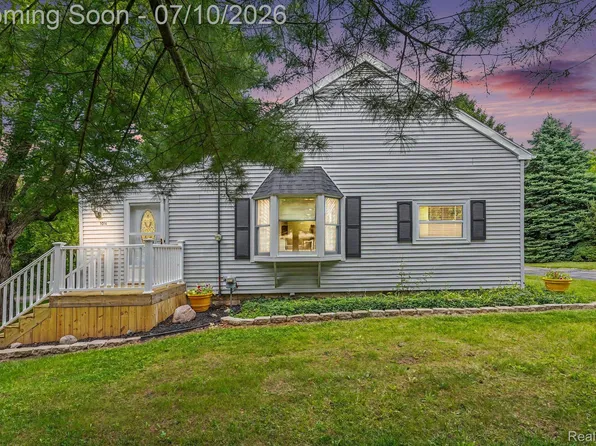1014 Pearl St, Lansing, MI 48906
