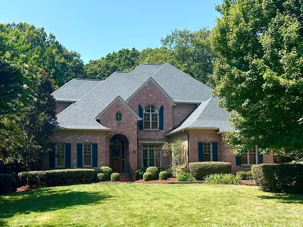 2720 Tanglewood Ln, Charlotte, NC 28211