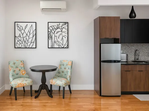 321 Putnam Avenue image 2 of 6