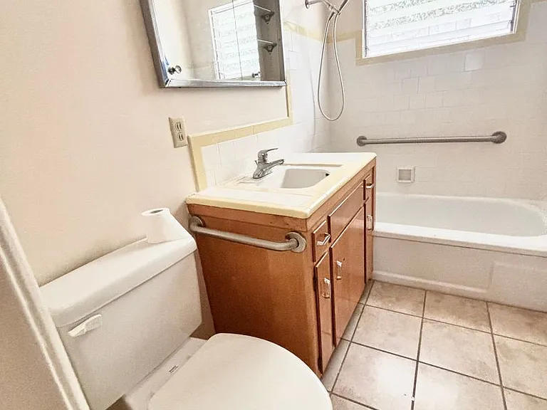 236 Avenida Santa Barbara — Photo 10