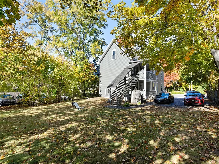 113 Warren St — Photo 24