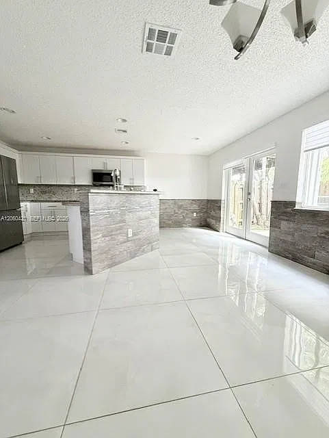 11612 NW 50th Ter Unit 11612 — Photo 2