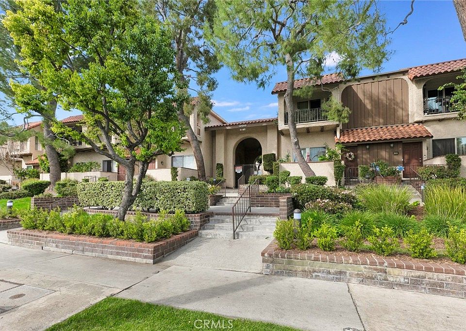 1st image of 19545 Sherman Way Unit 47