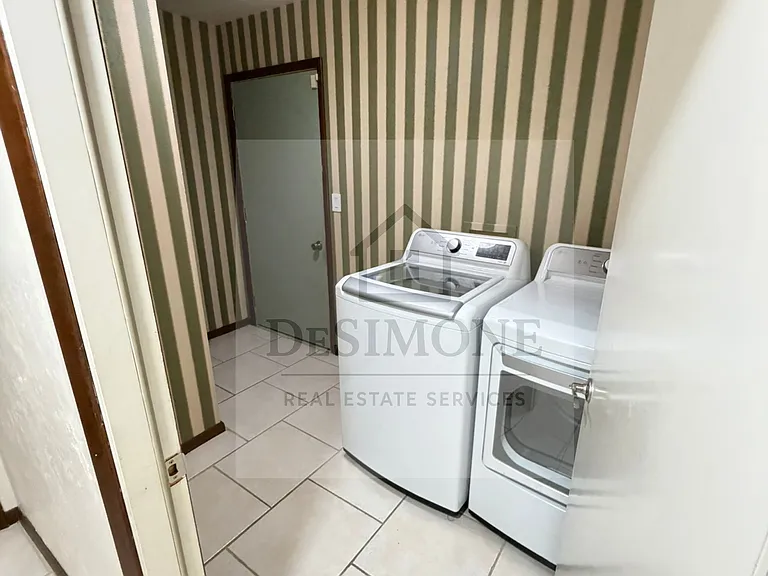 4530 SW 46th St — Photo 4