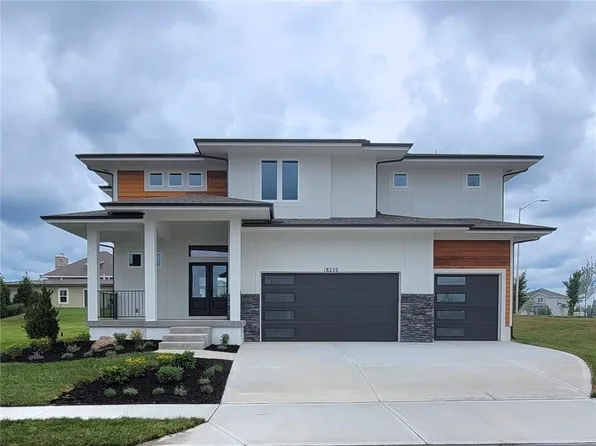 18220 Century St, Overland Park, KS 66013