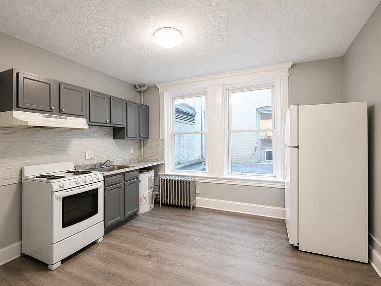 Tower View Apartments — Photo 4