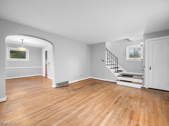 4th image of 254 Boston Ave