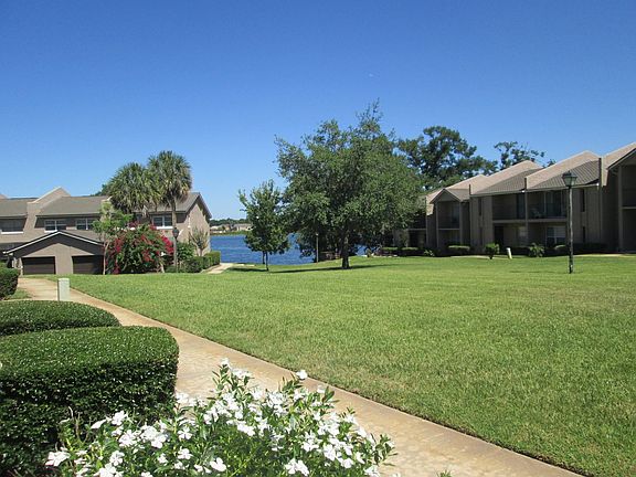 2nd image of 822 Town Cir #164