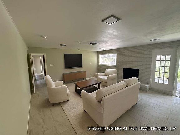 4th image of 426 Pennington Dr