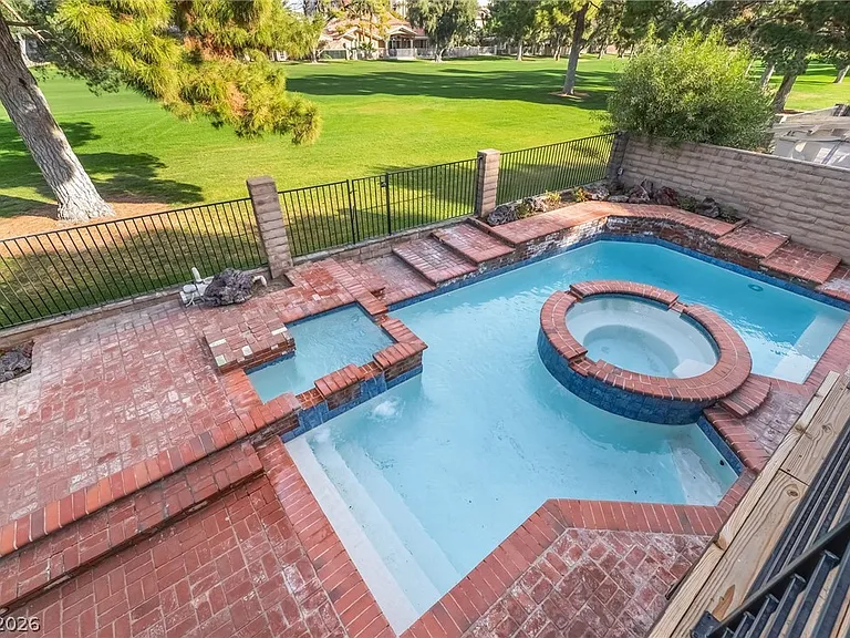 968 Pinehurst Dr — Photo 50