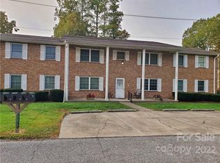 100 Falling Waters Rd APT 2, Hendersonville, NC 28792