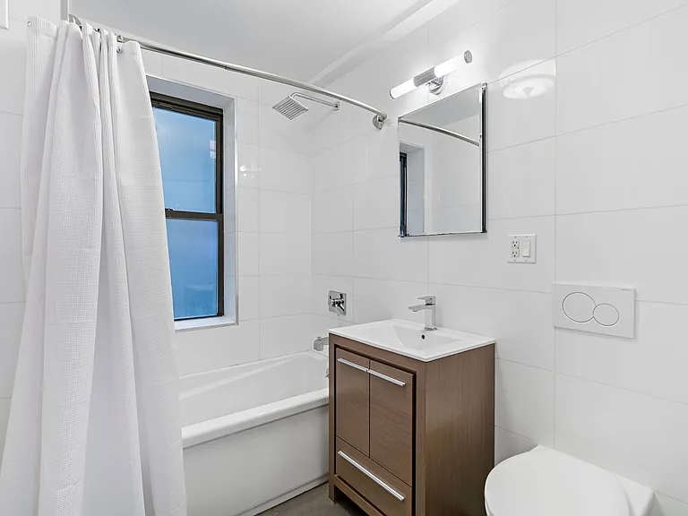 308 W 30th St #2F — Photo 6