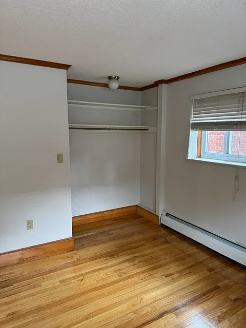 2 bed, 650 sqft, $3,000 — Photo 2