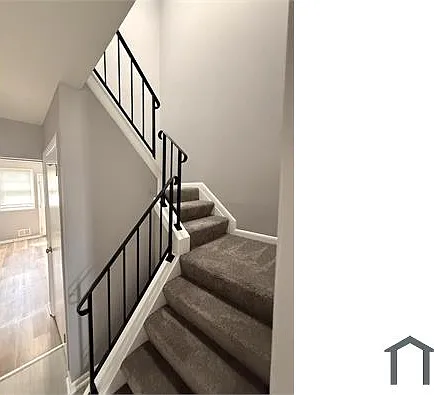 409 Berkshire Ct — Photo 15