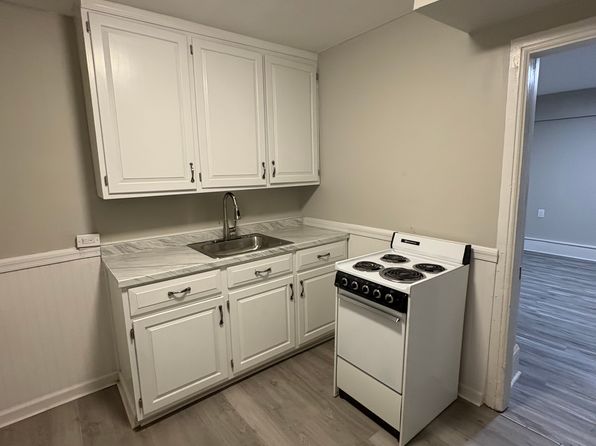 1507 Centre St #1