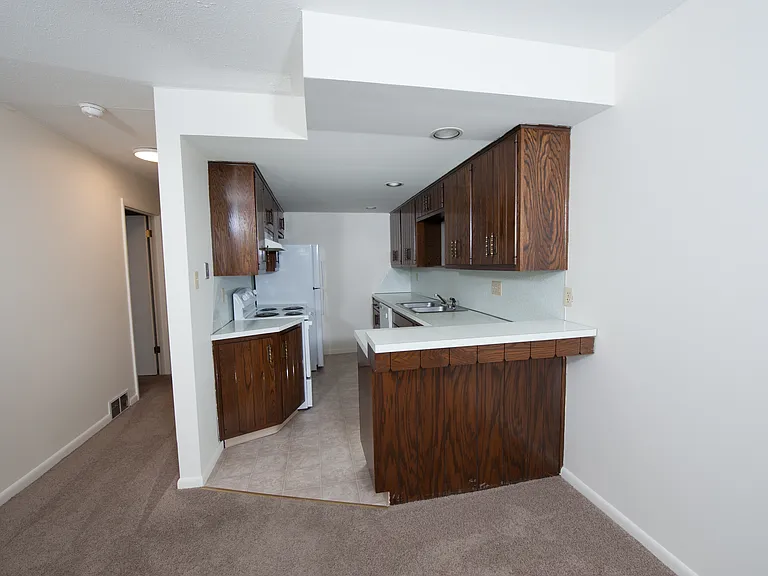 1402 Walnut St #1 — Photo 13