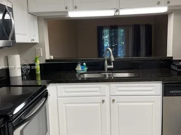 526 SW 113th Way #526, Hollywood, FL 33025