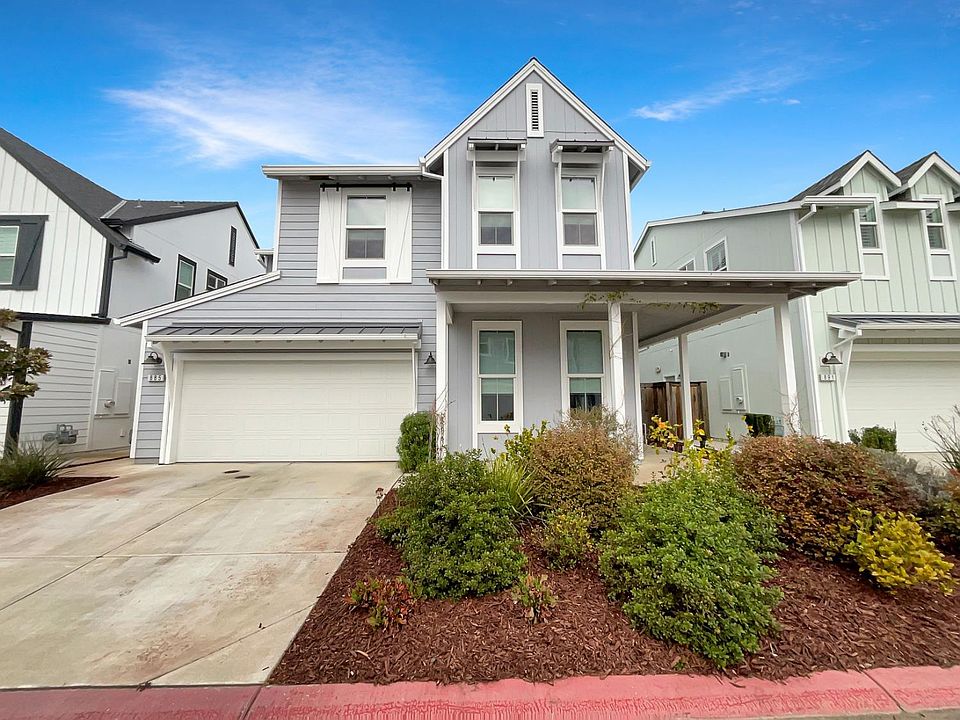 1st image of 885 Farmhouse Way
