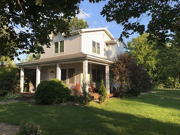 4th image of 2150 Hemlock Dr