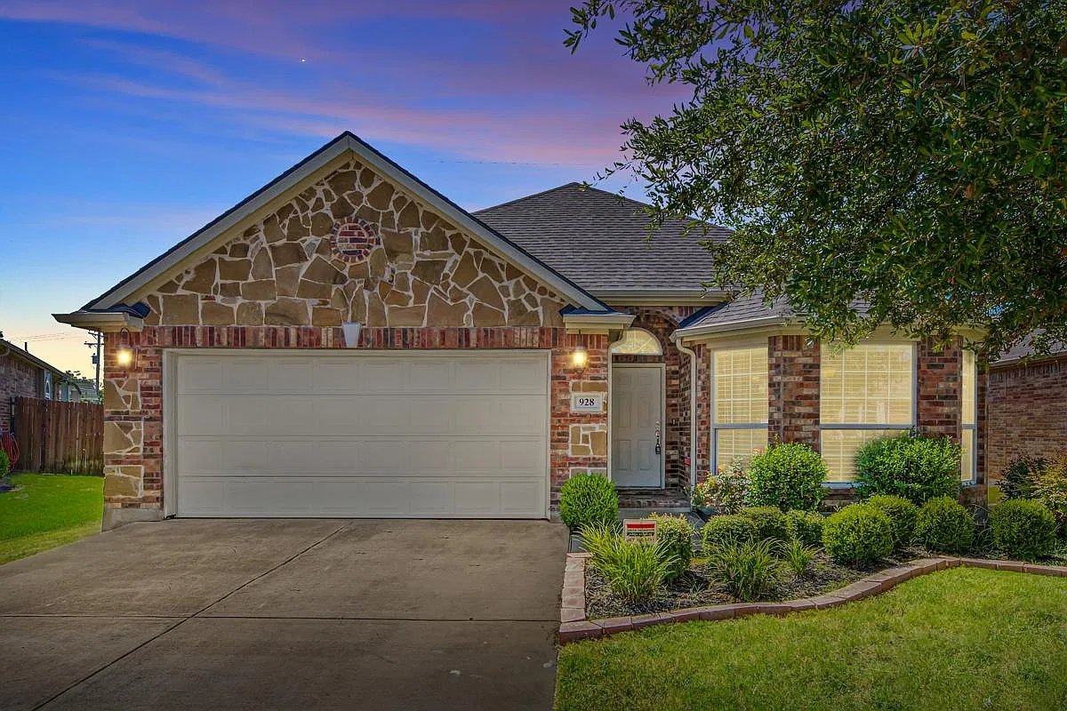 3 bed, 1735 sqft, $2,500 — Photo 1
