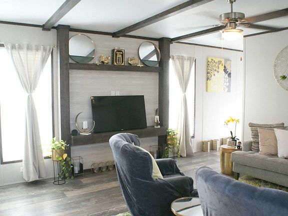 4th image of 501 Mesquite Rd