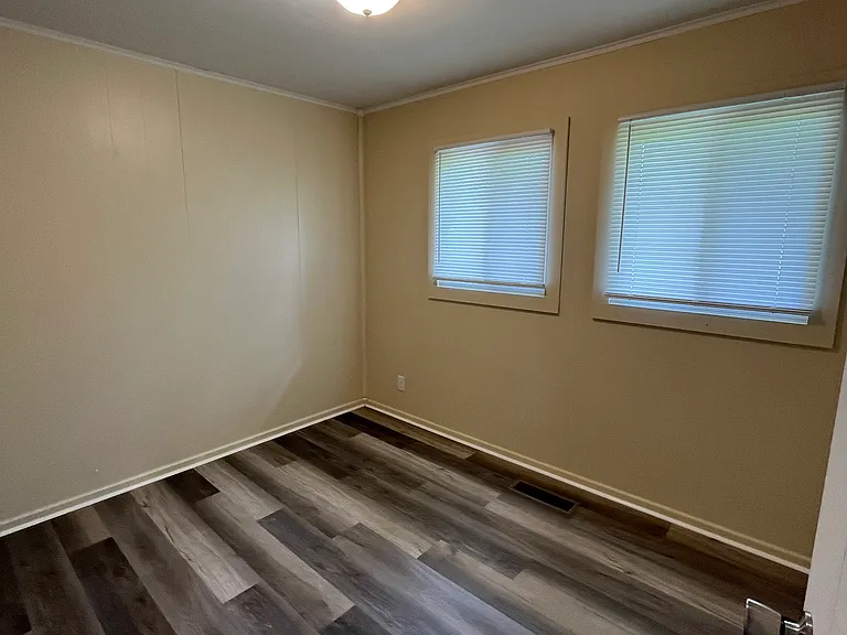 2308 Clearview Dr — Photo 13