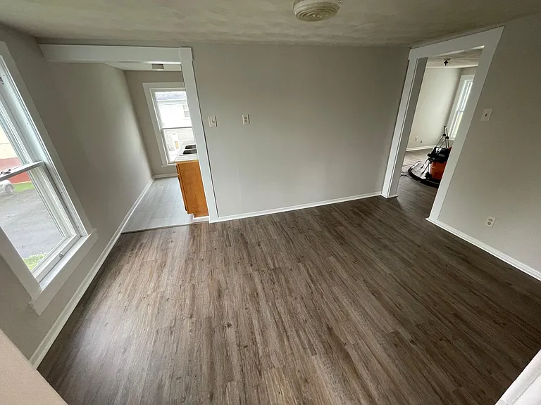 264 1/2 Woods Ave — Photo 14