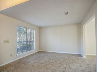 11 Treadwell Ct, Spring, TX 77381