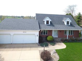 2913 Abraham Dr, Cedar Falls, IA 50613