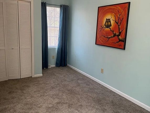 4th image of 303 Robin Dr