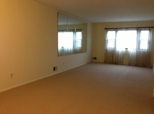 86 Gary Ct, Staten Island, NY 10314