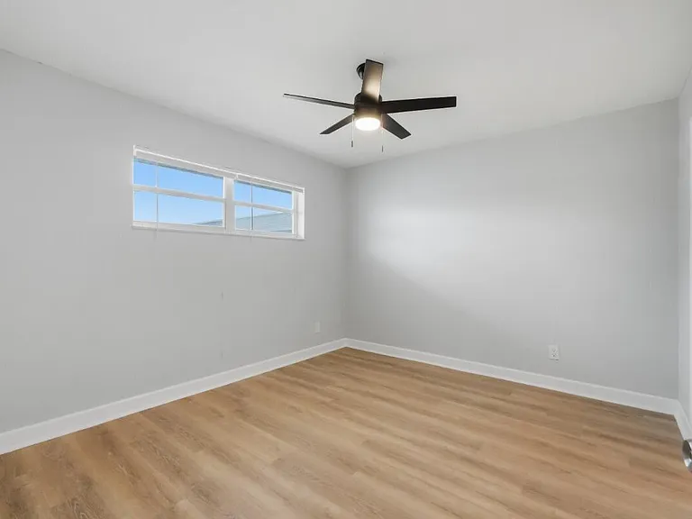 6191 SW 37th St #210 — Photo 12
