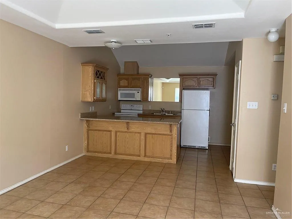 1 bed, 1.0 bath, 720 sqft, $660 — Photo 3