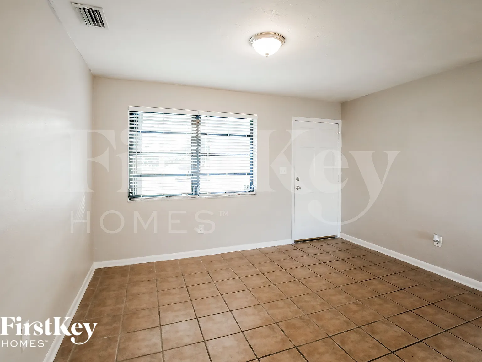 3 bed, 2.0 bath, 1855 sqft, $3,585 — Photo 2