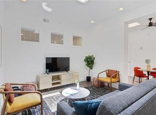 127 Carondelet St APT 3C, New Orleans, LA 70130