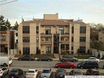3rd image of 70 Hancock St APT 3F