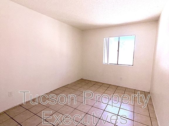 4th image of 319 E Mohave Rd APT 108