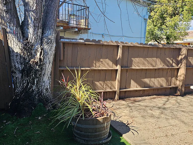 1712 Arthur Ct — Photo 19