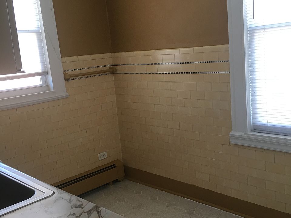 1st image of 716 Revere Ave