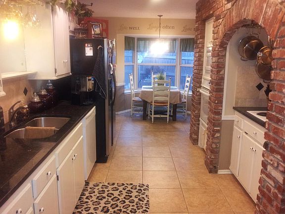 Kitchen & Breakfast nook