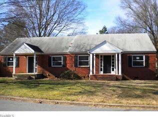 300 N 3rd Ave #A, Mayodan, NC 27027