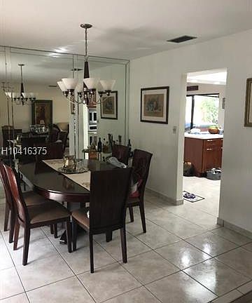 3rd image of 13901 Kendale Lakes Blvd