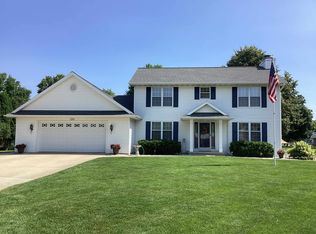 120 Reinhard Ct, Green Bay, WI 54303